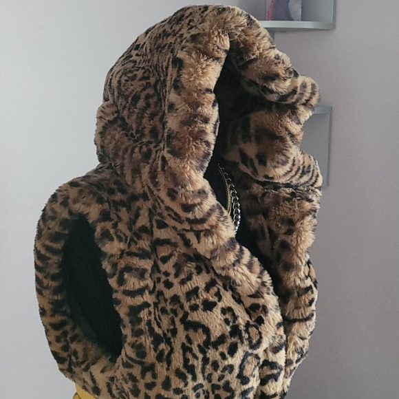 Zara Animal Print - Picture 2 of 7